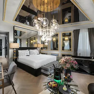 https://hotel-the-plein.it-lombardy.com